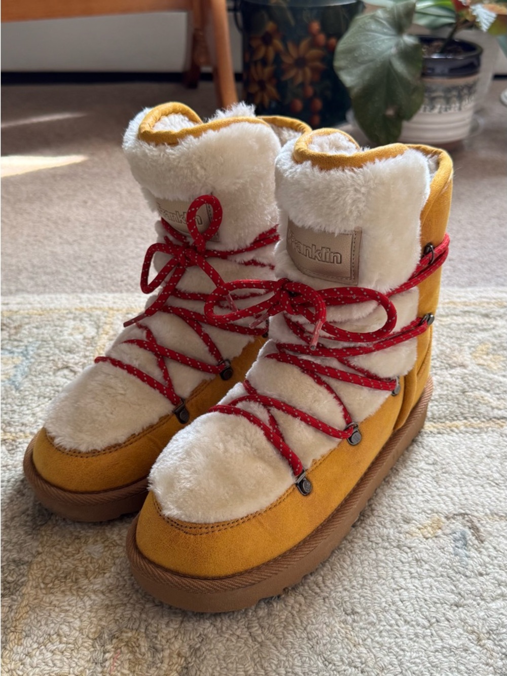 Women's Shearling Lace up Winter Boots